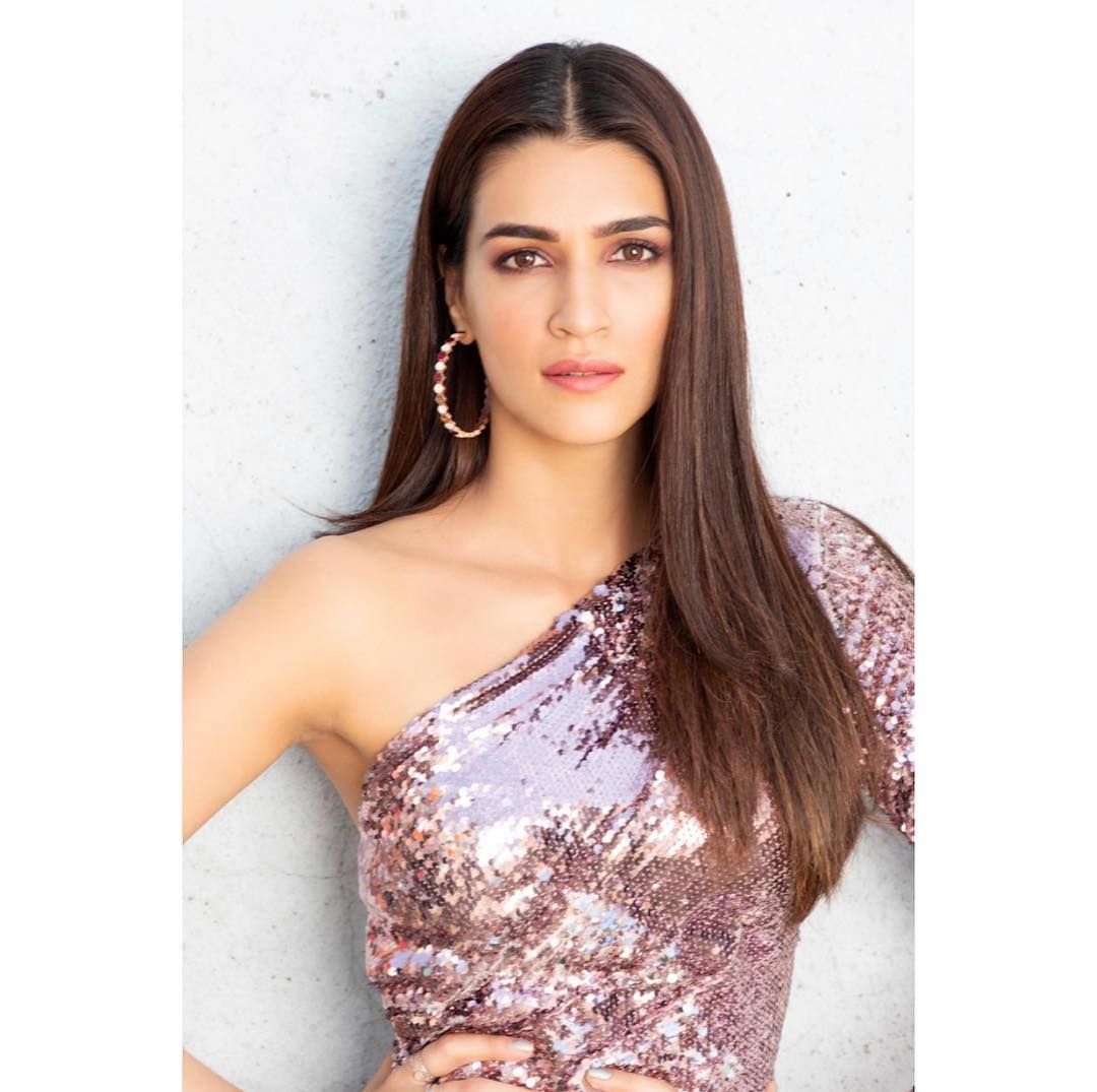 Huge Collection of Kriti Sanon Photoshoot pictures
