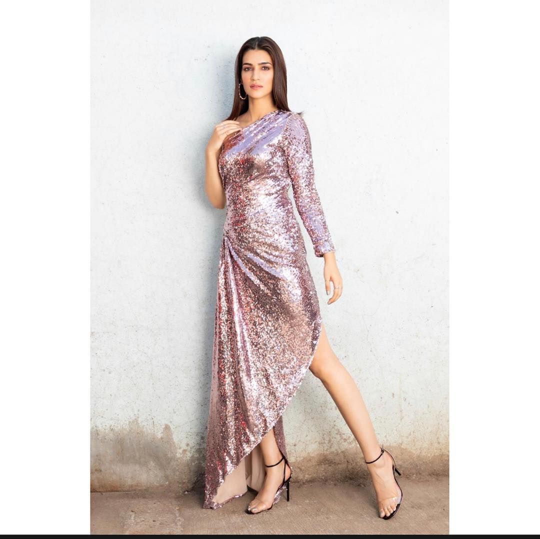 Huge Collection of Kriti Sanon Photoshoot pictures