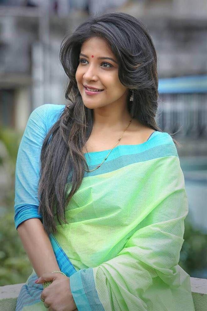 Indian Actress Sakshi Agarwal Latest Unseen Photo Stills