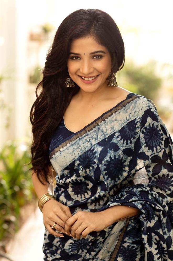 Indian Actress Sakshi Agarwal Latest Unseen Photo Stills