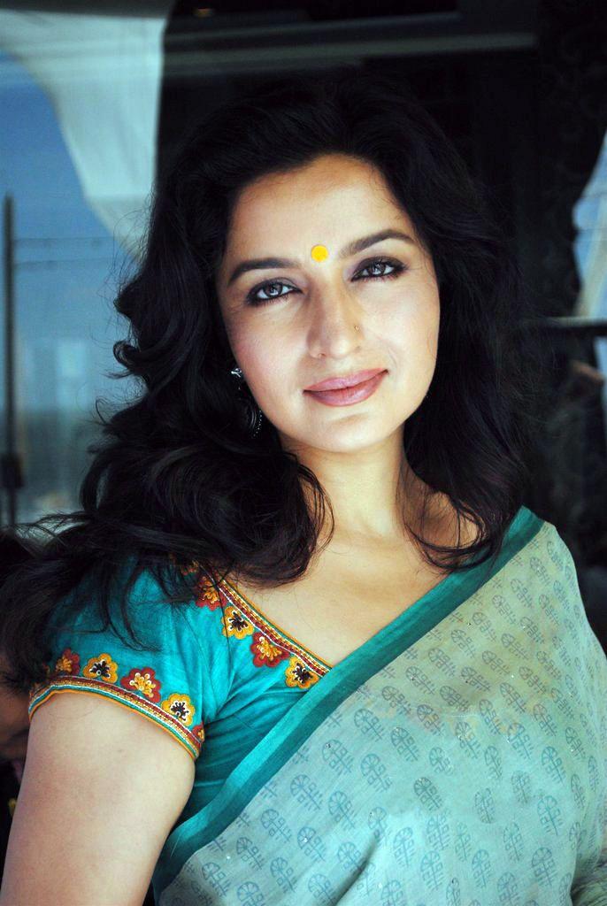 Indian Actress Tisca Chopra Never Seen Hot Photos Collections!