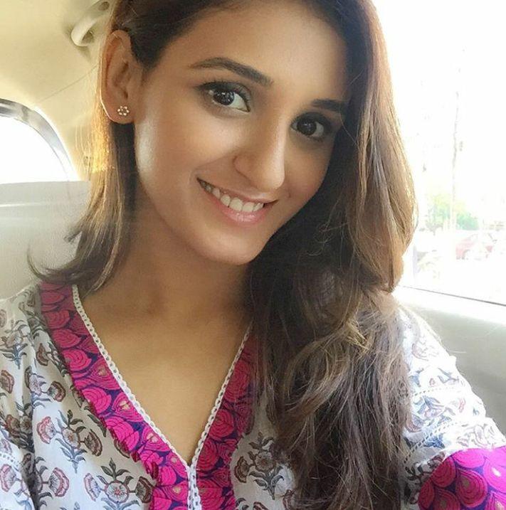 Indian Dancer & Actress Shakti Mohan Latest Unseen Photo Stills