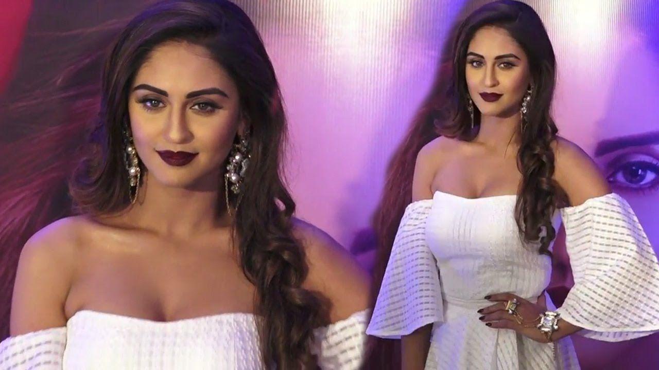 Indian TV Actress Krystle D'Souza Unseen Hot Photos Collections!