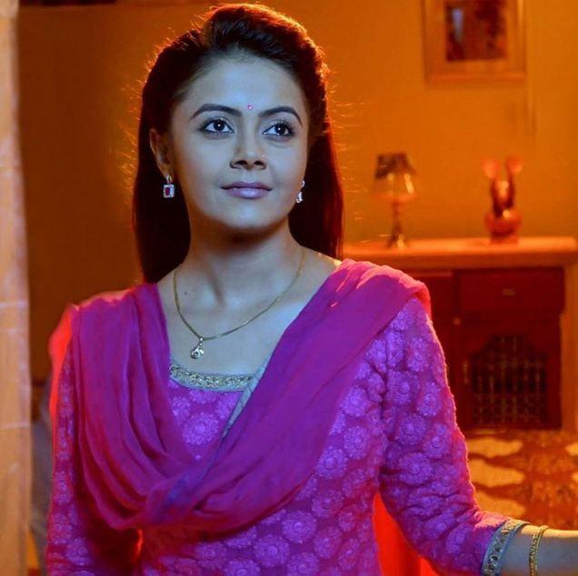 Indian Television Actress Devoleena Bhattacharjee HD All Photos