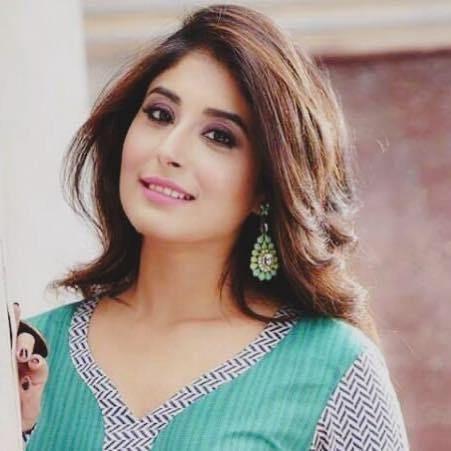 Indian Television Actress Kritika Kamra Latest Unseen Photo Stills