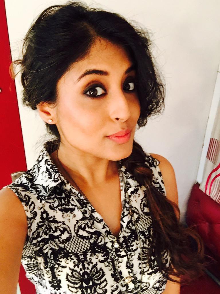 Indian Television Actress Kritika Kamra Latest Unseen Photo Stills