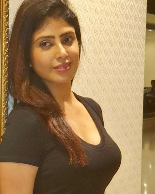 Irra Mor Latest Photos