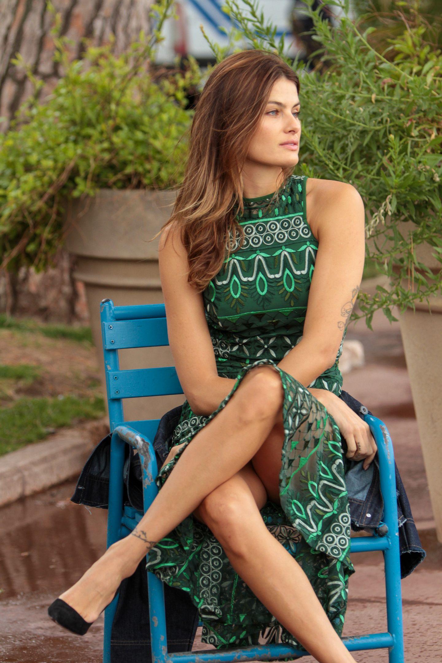  Izabel Fontana spotted during a photo shoot with a green dress 