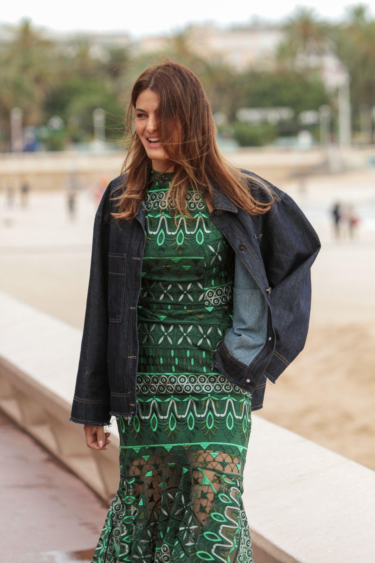  Izabel Fontana spotted during a photo shoot with a green dress 