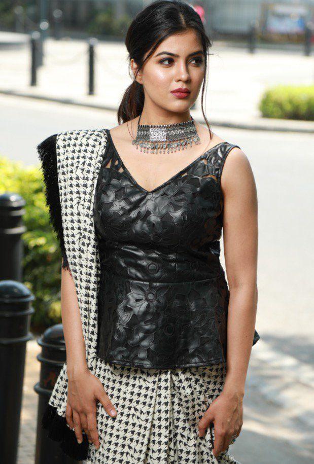 Kaali Movie Actress Amritha Aiyer Recent Photoshoot Stills