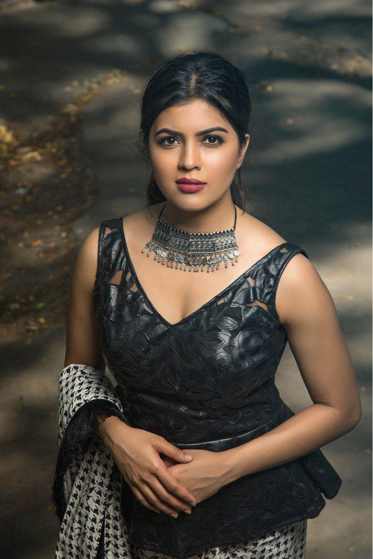 Kaali Movie Actress Amritha Aiyer Recent Photoshoot Stills