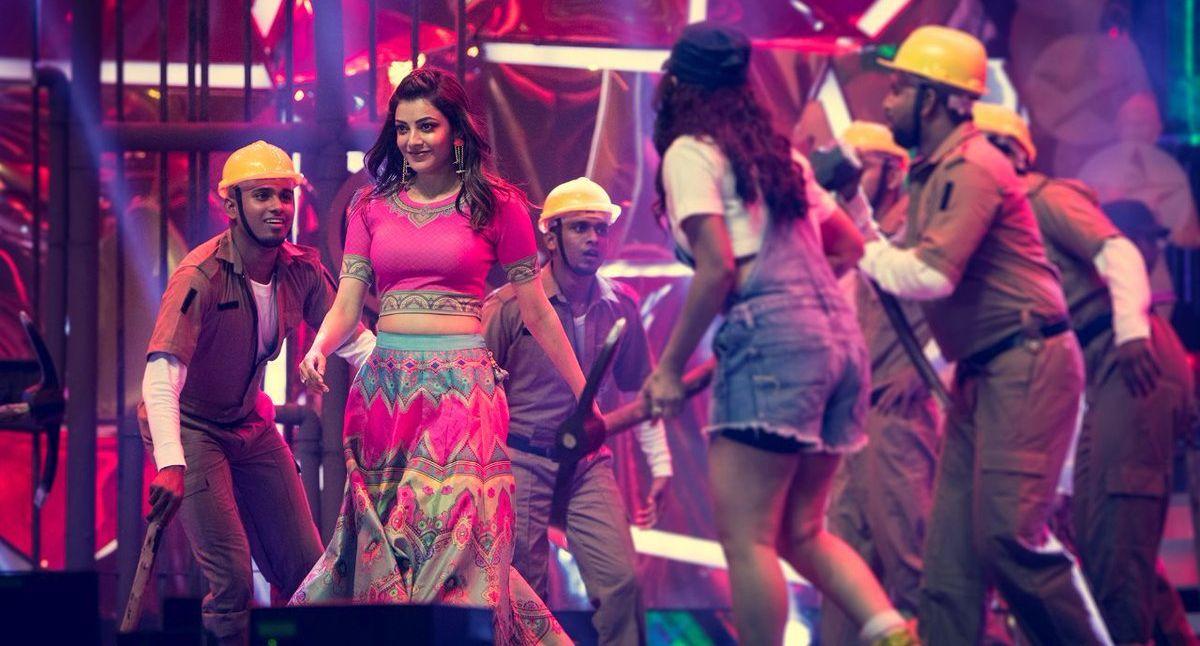 Kajal recent clicks from her stunning dance performance in Vijay Awards