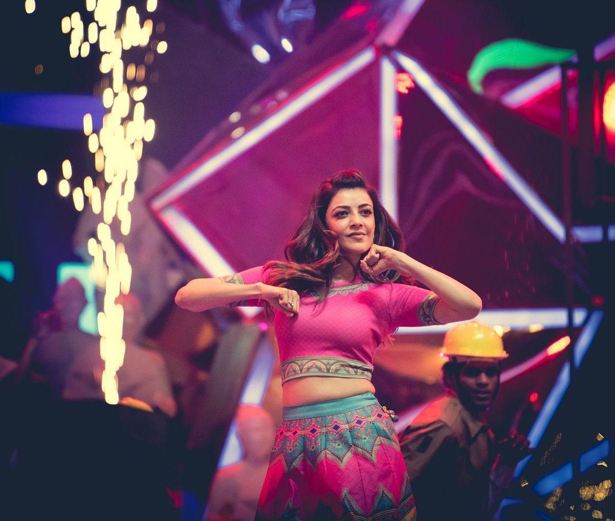 Kajal recent clicks from her stunning dance performance in Vijay Awards