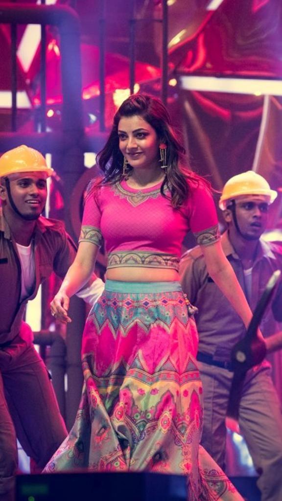 Kajal recent clicks from her stunning dance performance in Vijay Awards