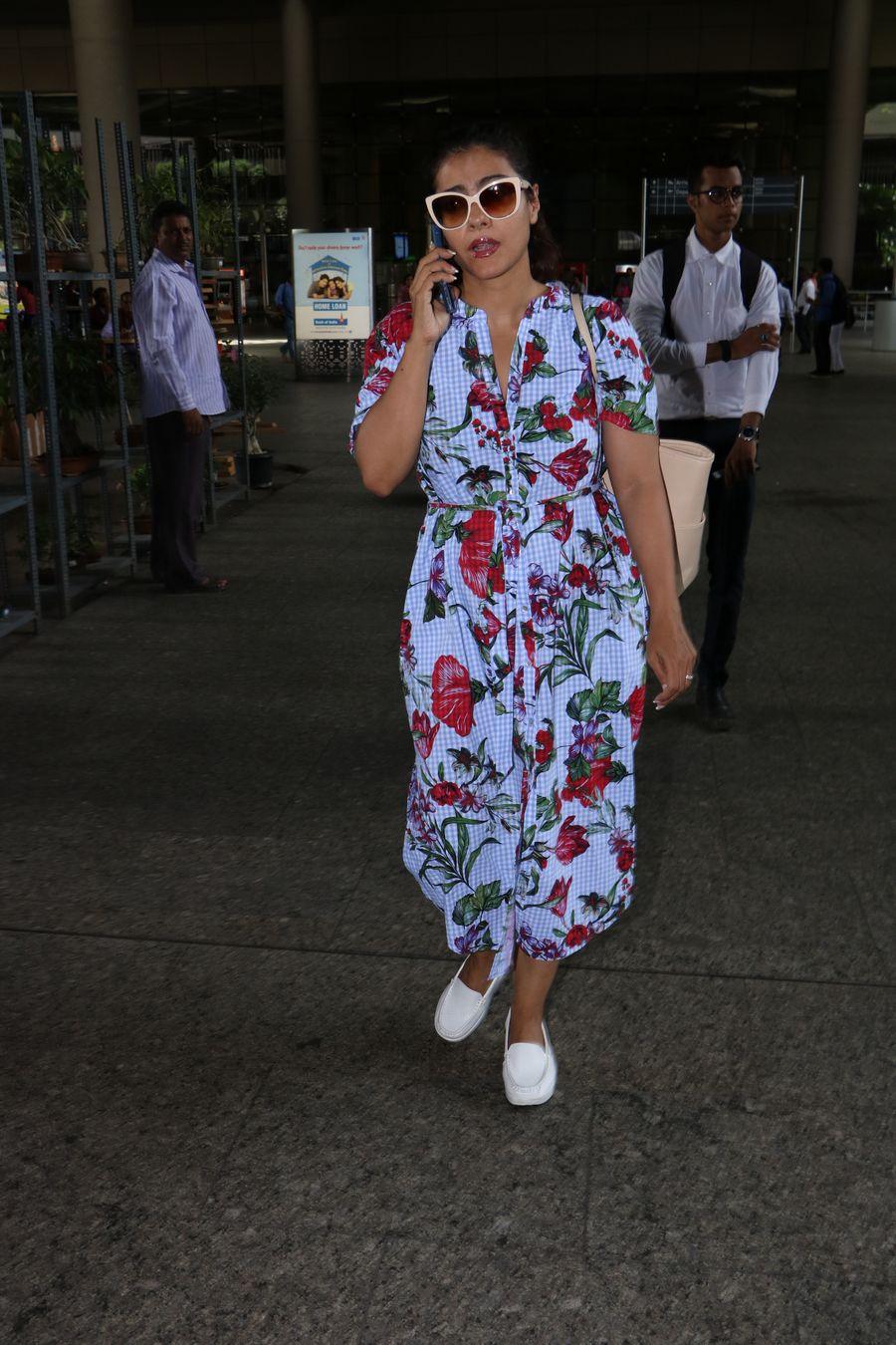 Kajol Spotted At Airport Photos