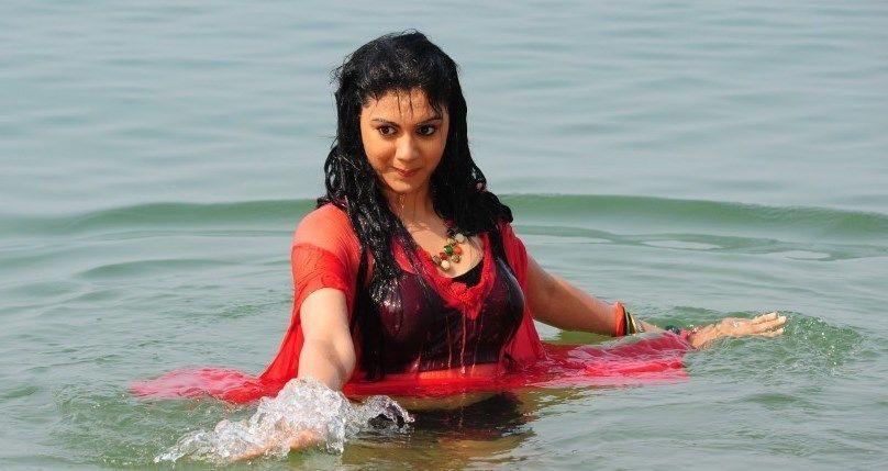 Kamna Jethmalani Sexy Navel Show Photos