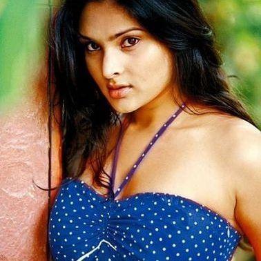 Kannada Actress Ramya Rare & Unseen Photos Collection!