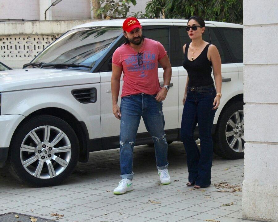  Kareena Kapoor spotted with Husband Saif Ali Khan in Mumbai