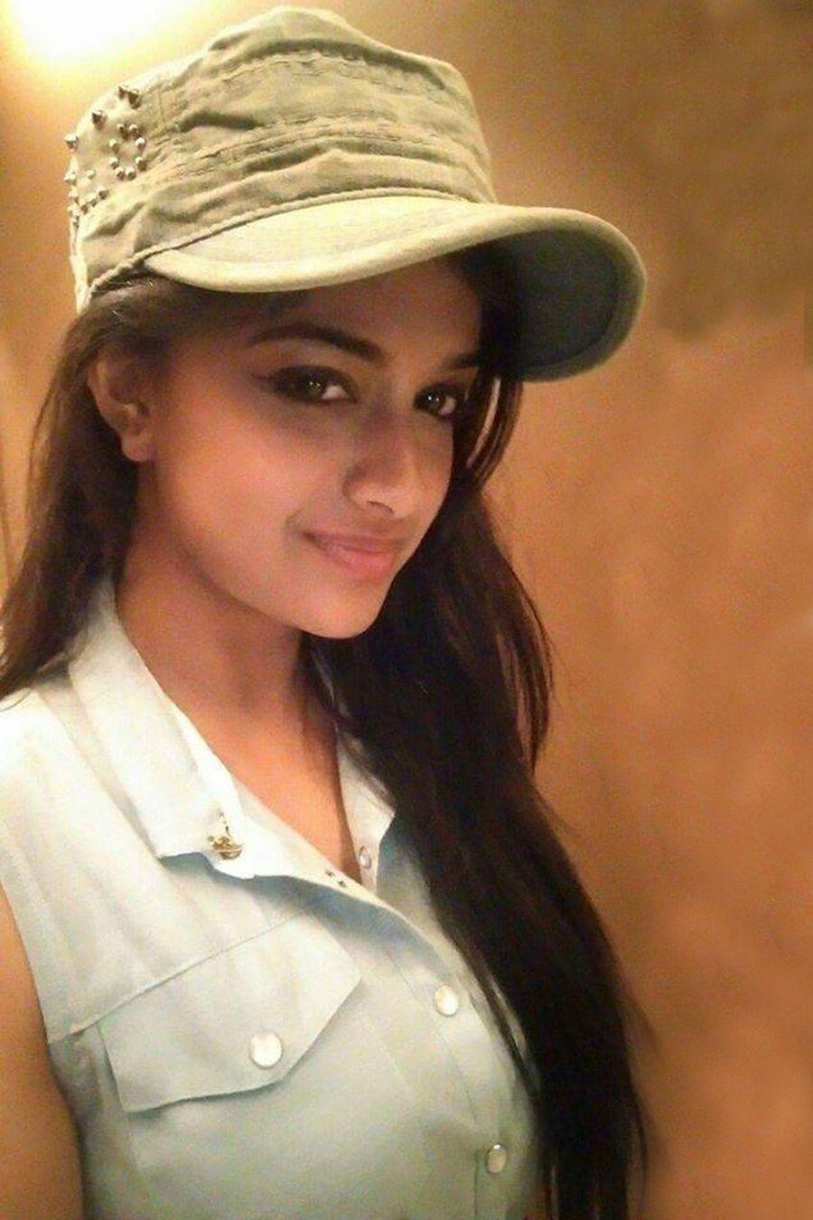 Keerthi Suresh s PHOTOS GETS LEAKED