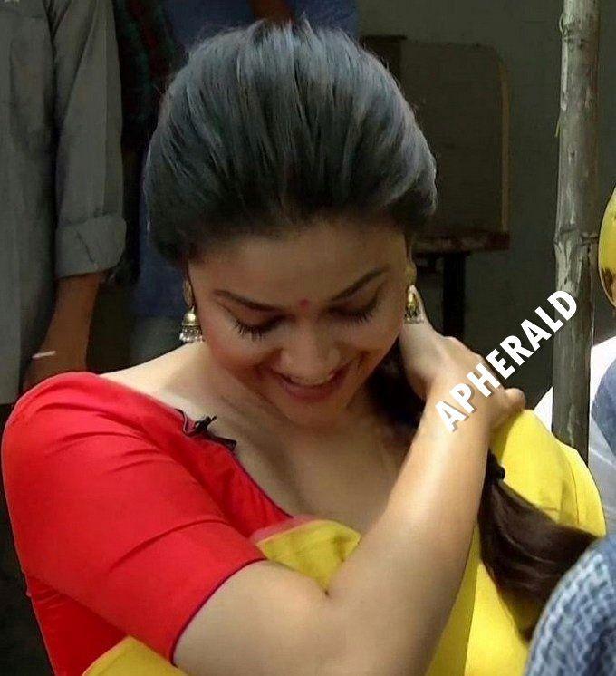 Keerthy Suresh Shooting Spot Stills Leaked on the Social Media