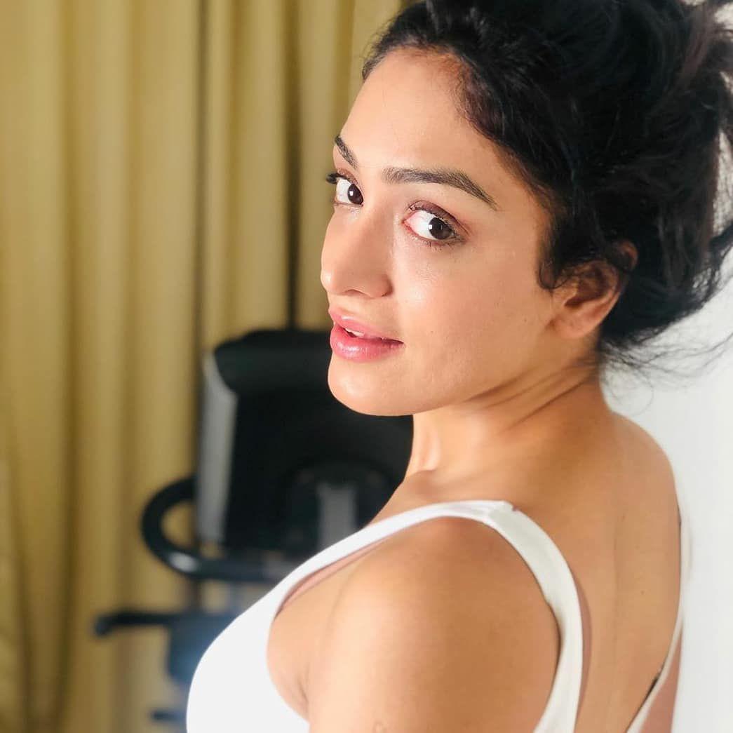 Khushali Kumar Latest Hot Stills
