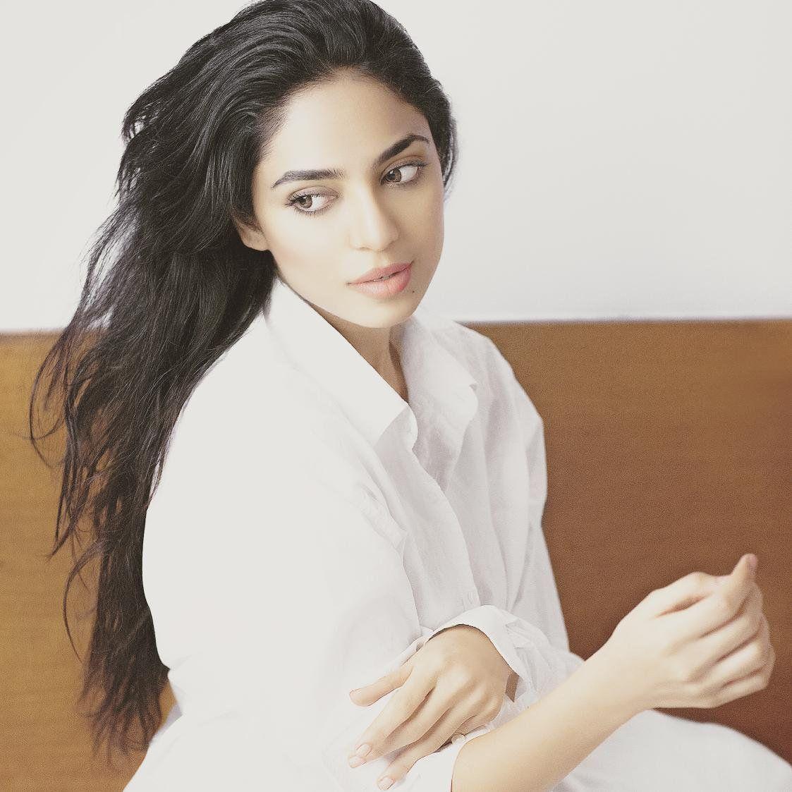 Kingfisher Calendar Girl: Hottest looks of Sobhita Dhulipala Unseen Photos