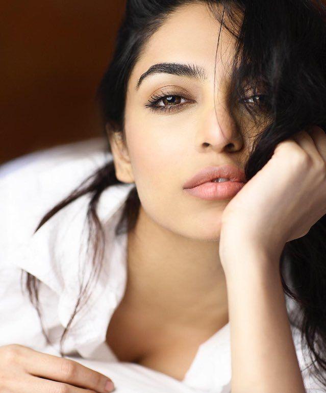 Kingfisher Calendar Girl: Hottest looks of Sobhita Dhulipala Unseen Photos