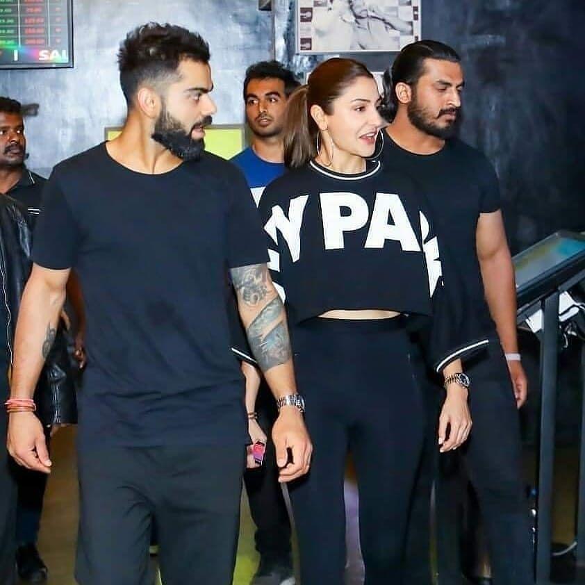 Kohli and Anushka doing shopping at Bengaluru