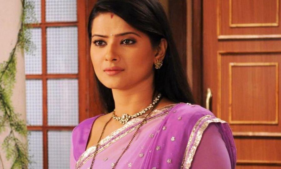 Kratika Sengar Beautiful HD Wallpapers