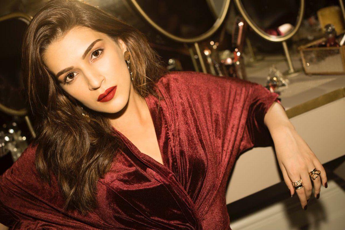 Kriti Sanon Latest 2018 Hot Photoshoot Stills
