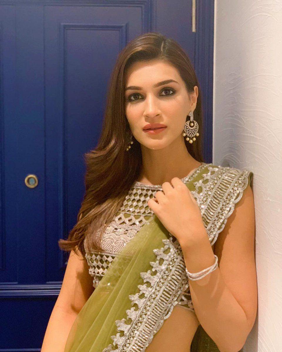 Kriti Sanon Latest Sarry Pics