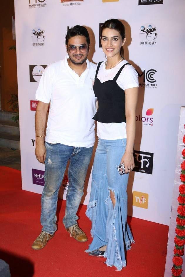 Kriti Sanon Latest Stills At Colours Khidkiyaan Theatre Festival 2017