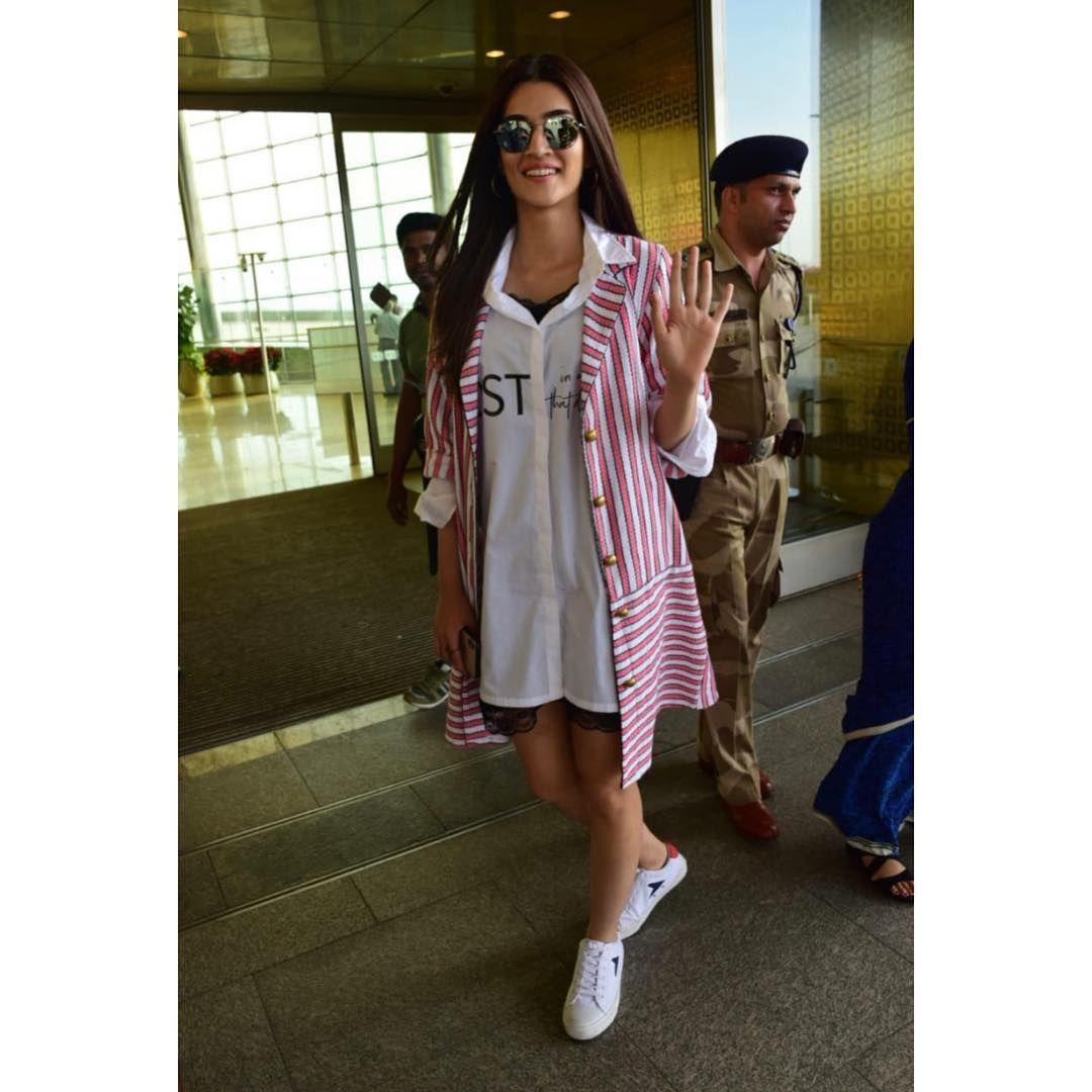 Kriti Sanon spotted at Mumbai Airport