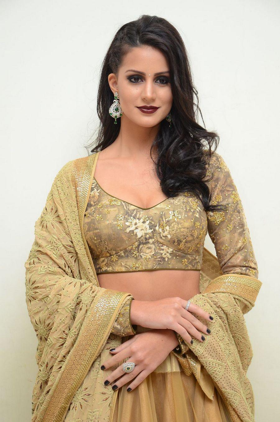 Larissa Bonesi Cute Pics