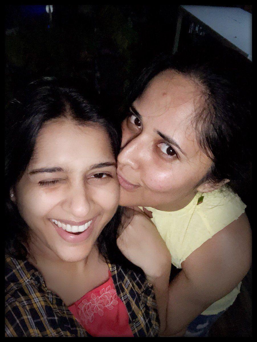 Latest Clicks of Beautiful Anchor Rashmi Gautam