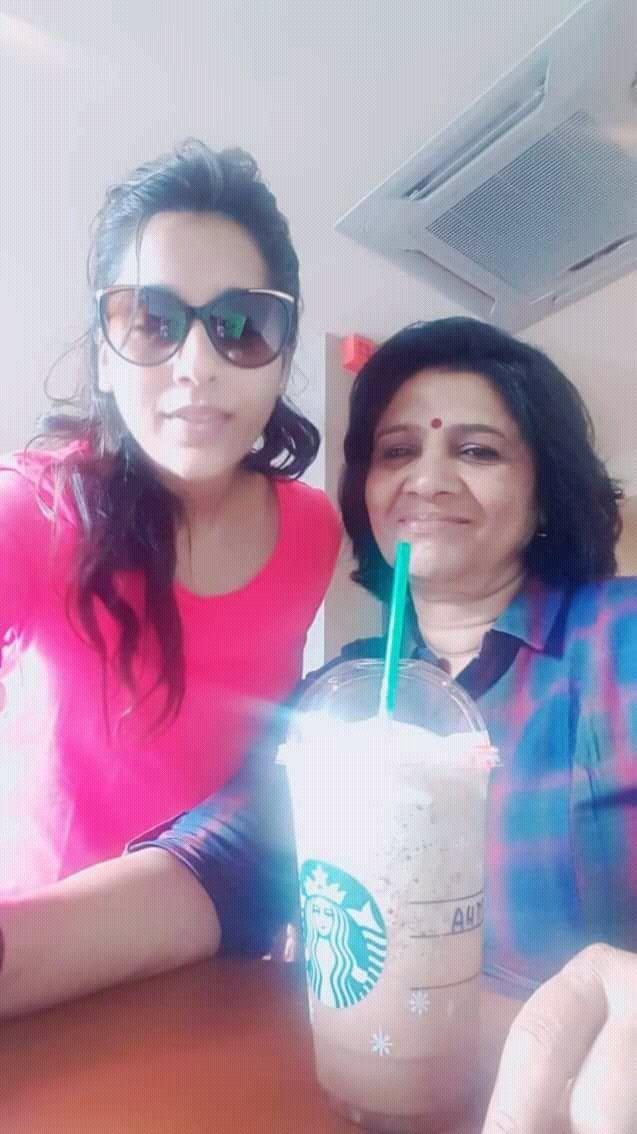 Latest Clicks of Beautiful Anchor Rashmi Gautam