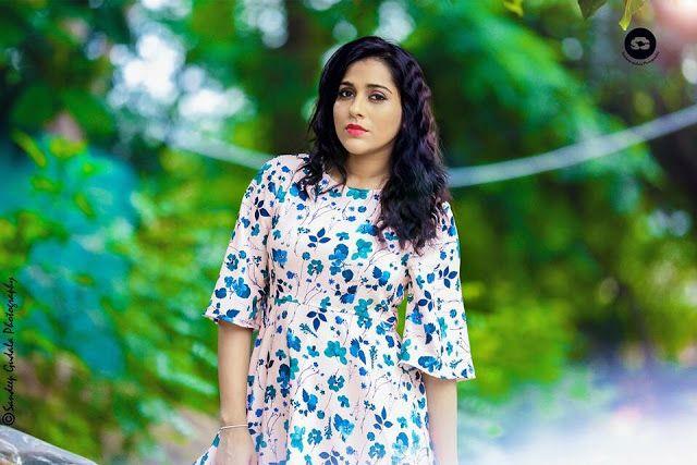 Latest Clicks of Gorgeous Anchor Rashmi Gautam