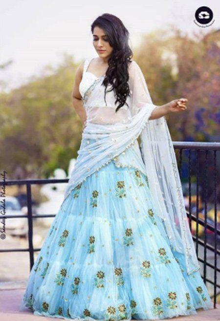 Latest Clicks of Gorgeous Anchor Rashmi Gautam