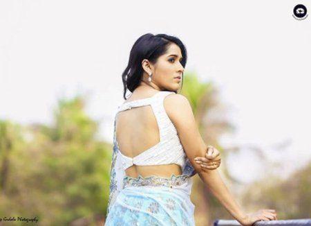 Latest Clicks of Gorgeous Anchor Rashmi Gautam