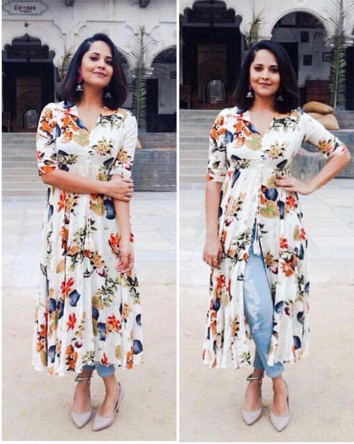 Latest Photos Anchor Anasuya’s Stunning look in Saree's