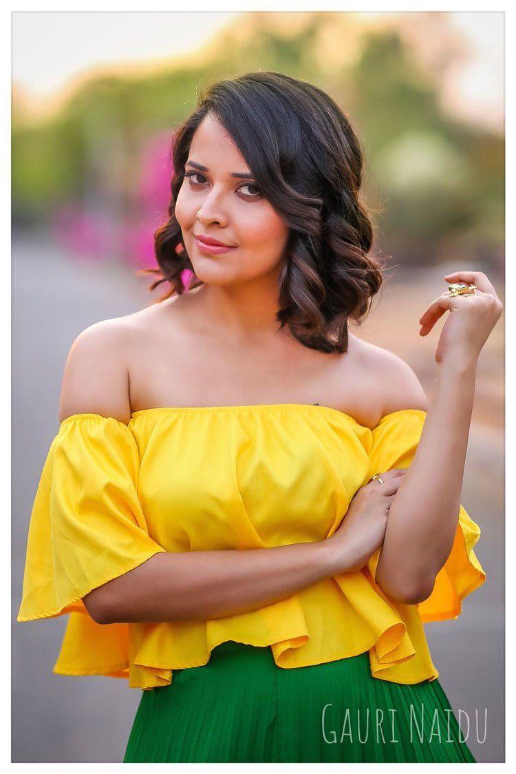 Latest Photos Anchor Anasuya’s Stunning look in Saree's