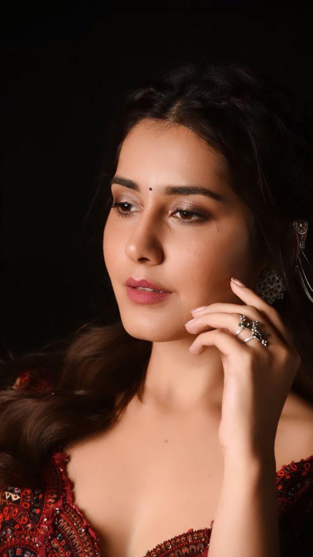 Latest Photos of Raashi Khanna