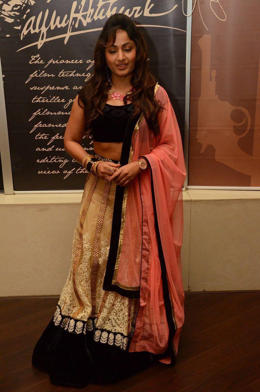 Madhavilatha Beautiful Pics