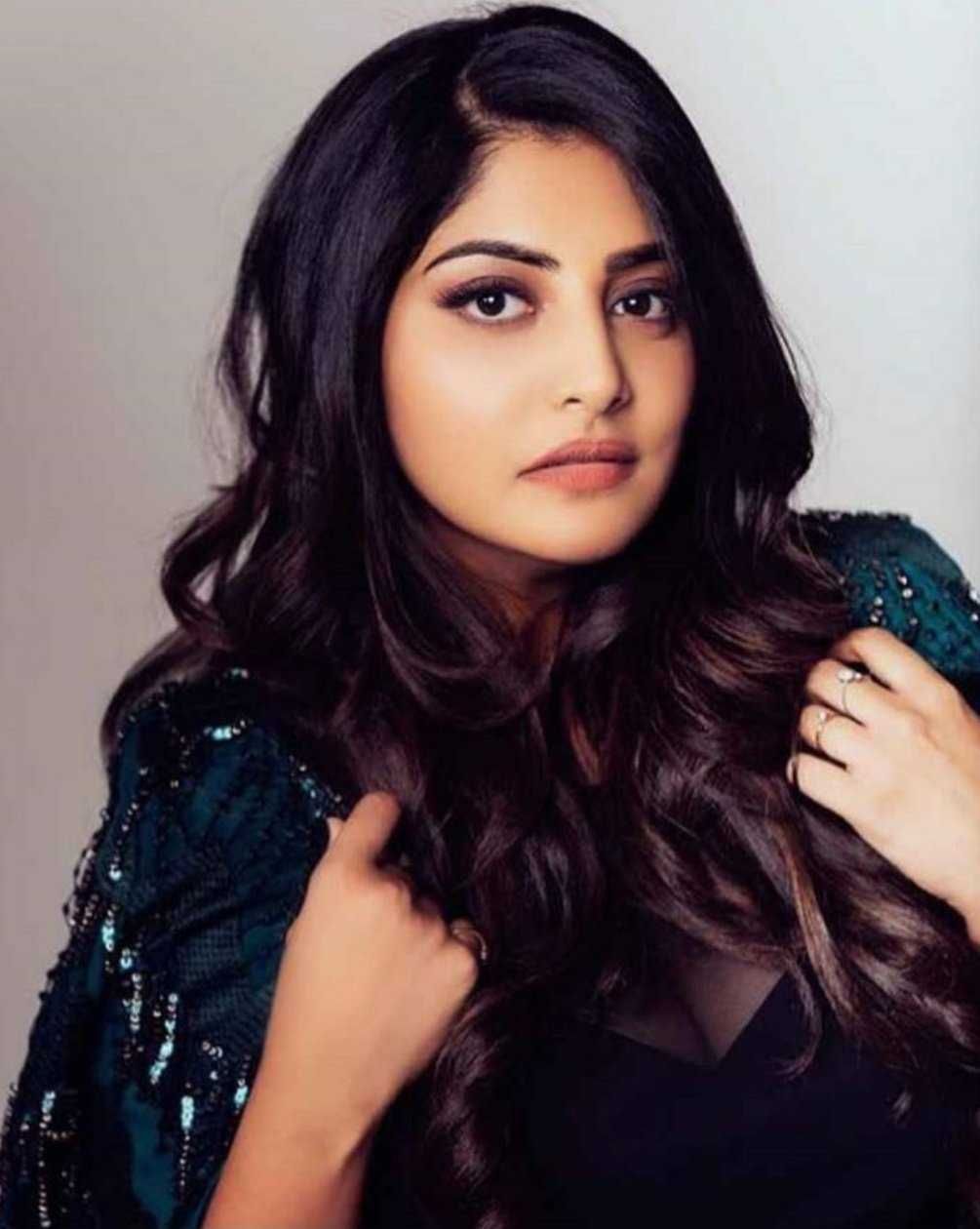 Manjima Mohan Latest Pics