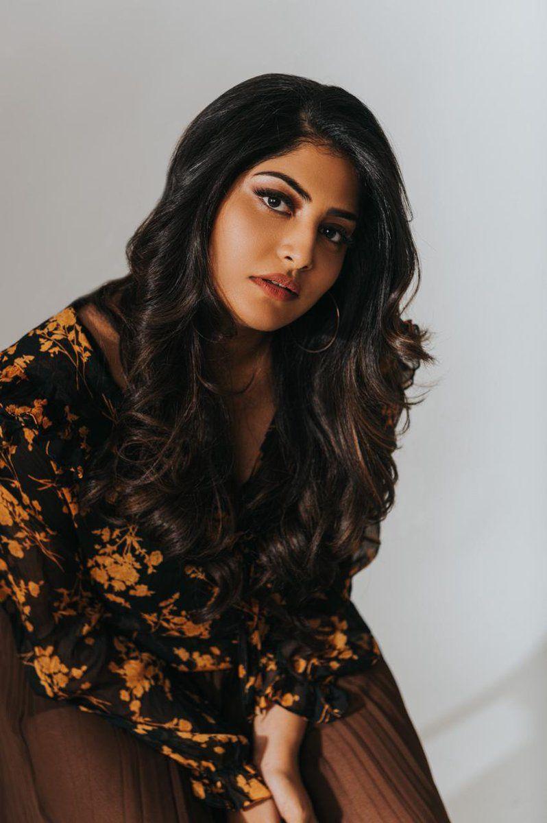 Manjima Mohan poses for L'AMORE Pics