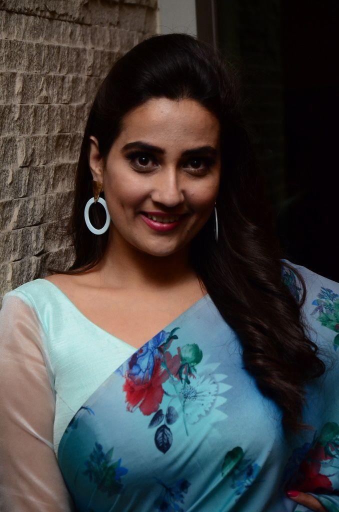 Manjusha Latest Sarry Photoshoot Pics