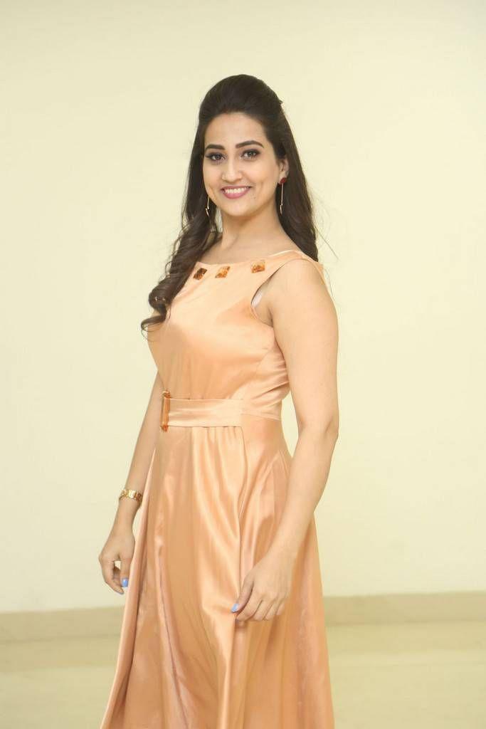 Manjusha Stills At Okka Kshanam Trailer Launch