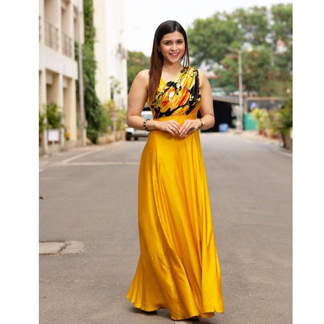 Mannara Chopra Latest