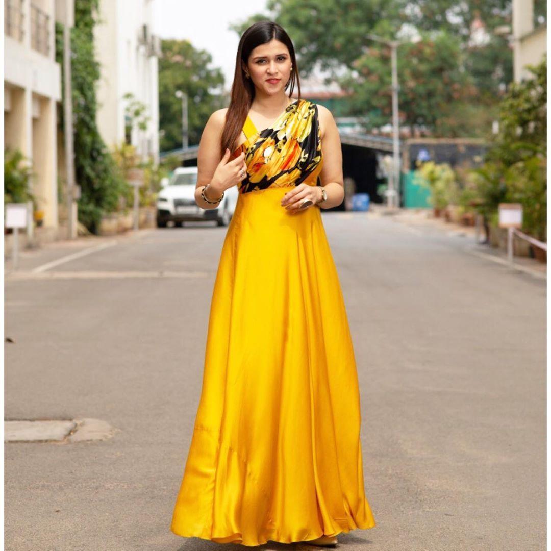 Mannara Chopra Latest