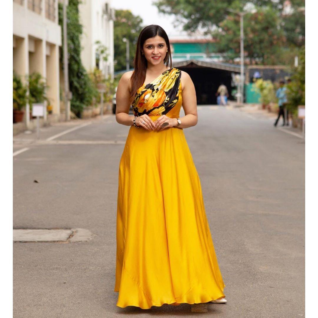 Mannara Chopra Latest